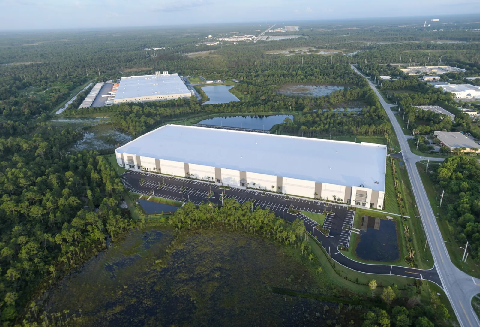 Manufacturing operations feeding a logistics schedule
