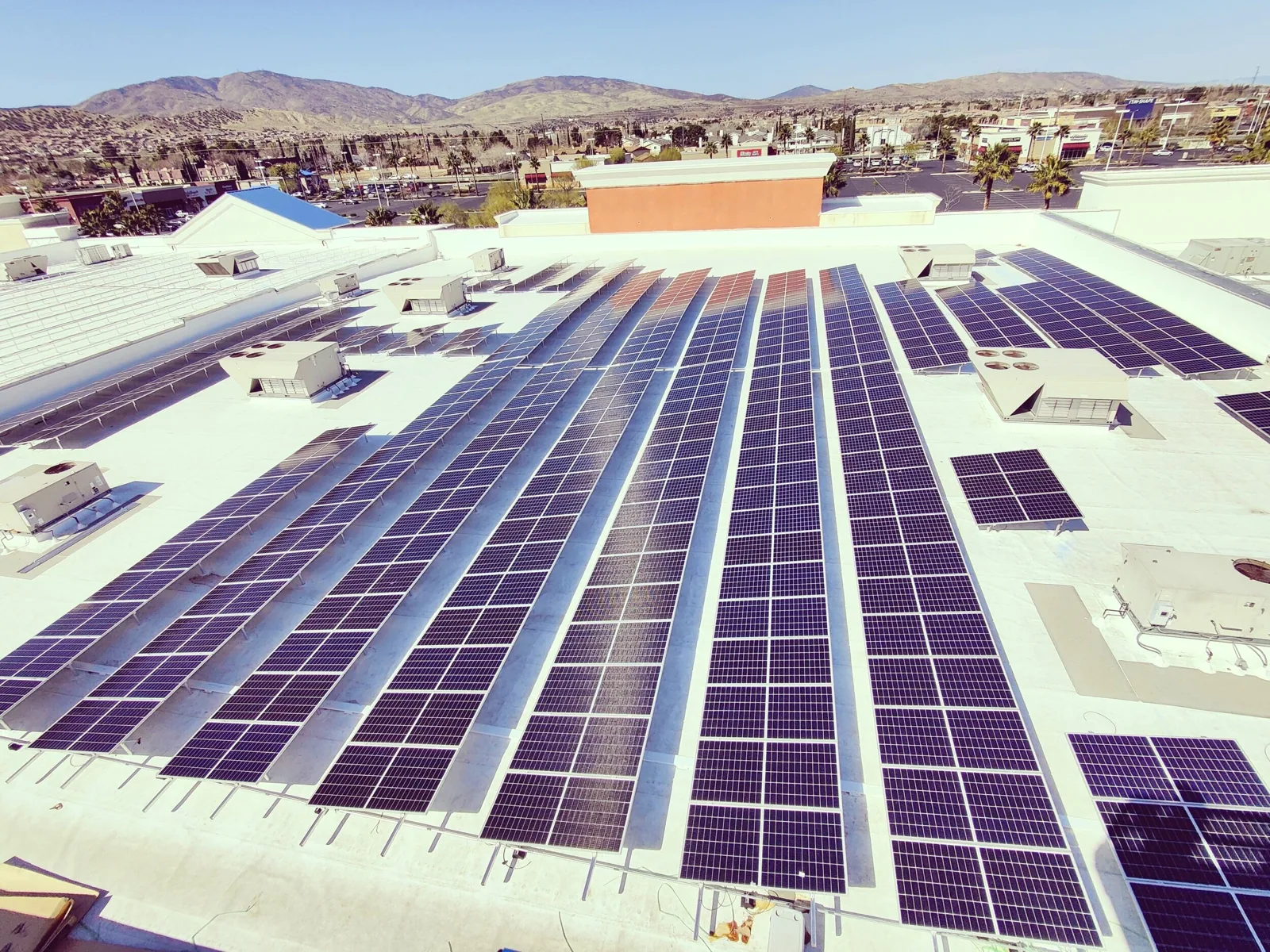 Single-ply roof installation in the Elk Grove area